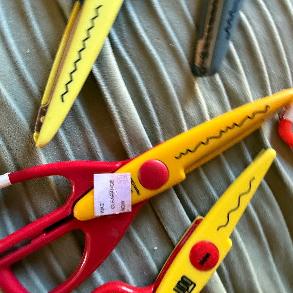 Colorful Craft Scissors Set multiple cuts - Picture 4 of 5